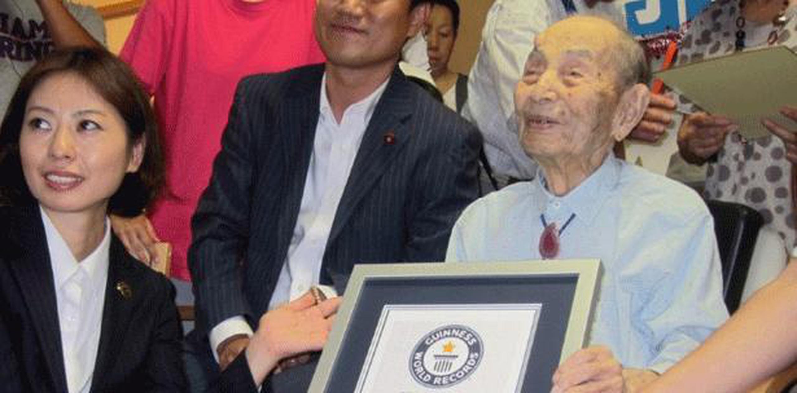 En agosto 2015, Yasutaro Koide fue reconocido por el Guinness World Records como el hombre más longevo del mundo. (AP)
