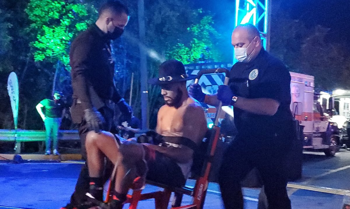 Danielito Zorrilla gana pelea, but he was taken to hospital