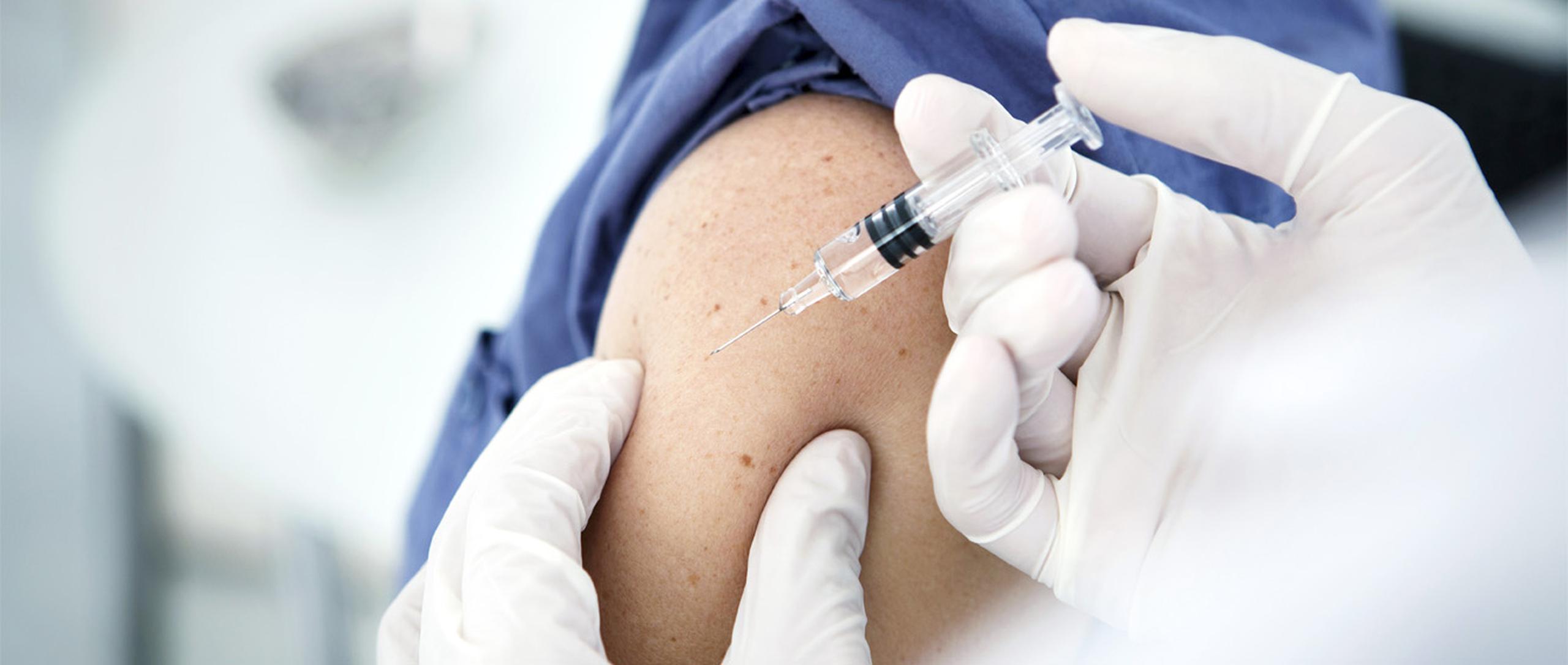 El sarampión se puede propagar si llega a una comunidad con grupos de personas que no hayan sido vacunadas. (Shutterstock)
