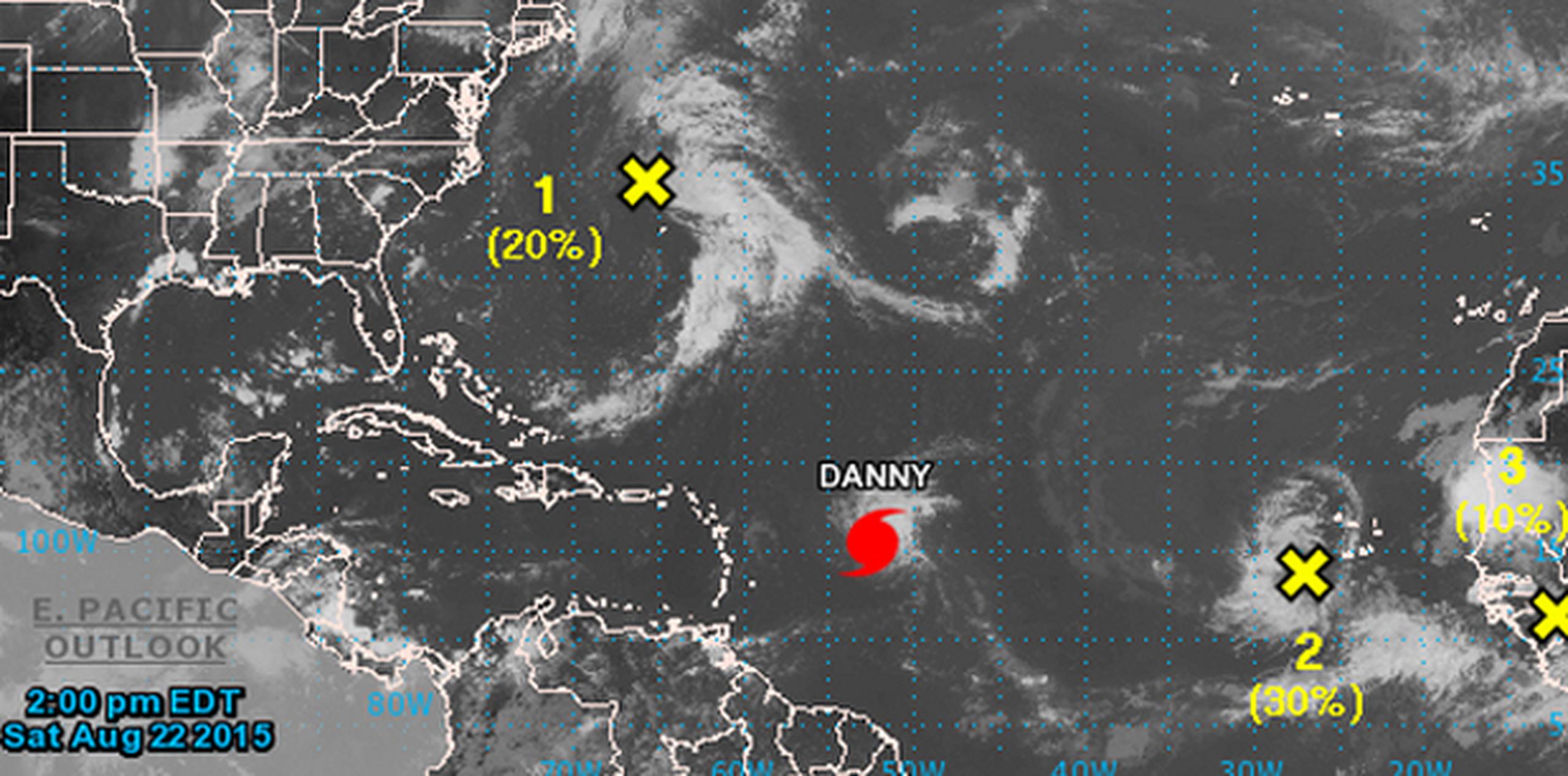 Los últimos modelos meteorológicos ubican a Danny cerca de Fajardo el martes en la mañana como tormenta tropical. (NOAA)