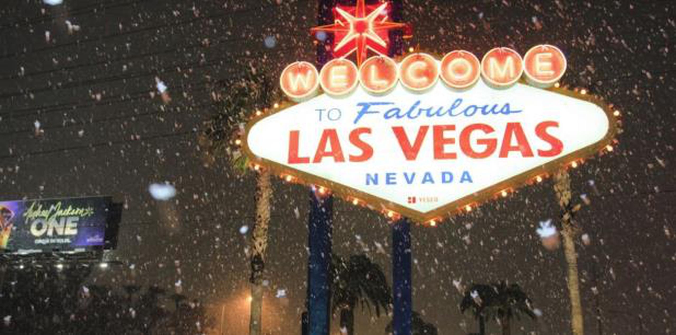 Meteorólogos dijeron que para el viernes se podrían acumular tres pulgadas de nieve en las afueras de Las Vegas, pero la lluvia podría reducir esa acumulación. (Twitter / @NWSVegas)