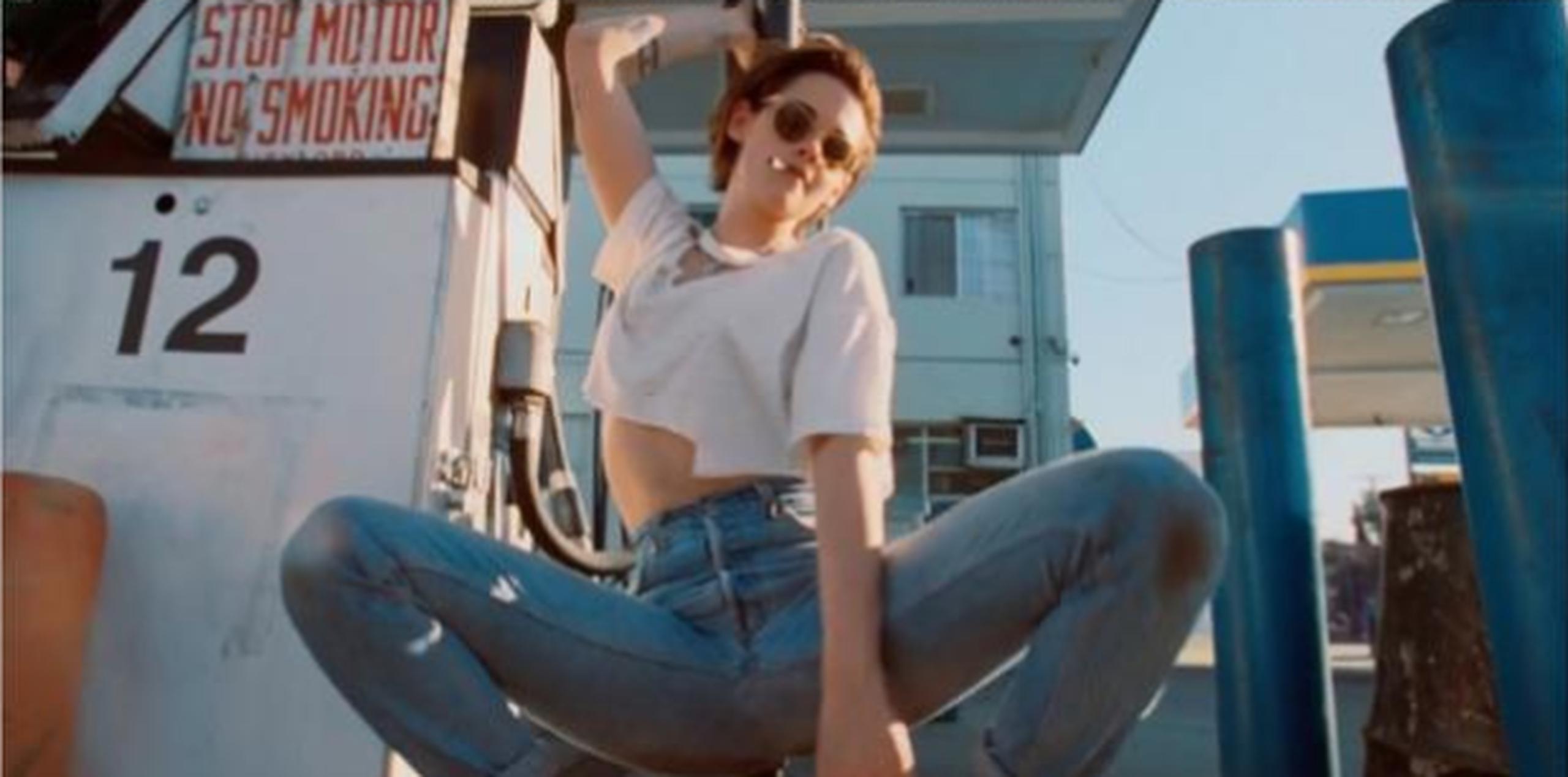 Kristen Stewart protagoniza el nuevo vídeo musical de The Rolling Stones, “Ride ‘Em on Down”. (Captura / YouTube)
