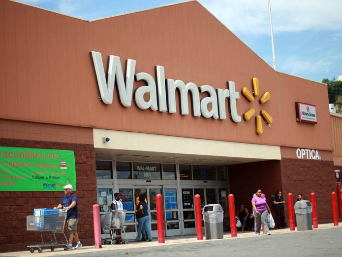 Los cambios a las jornadas salariales beneficiarán a sobre 15,000 empleados de Walmart en Puerto Rico. (Archivo / GFR Media)