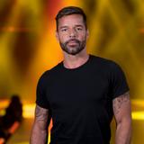Fundación Ricky Martin amplía ayudas a familias ante COVID-19