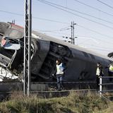 Dos muertos y 27 heridos en accidente de tren en Italia 