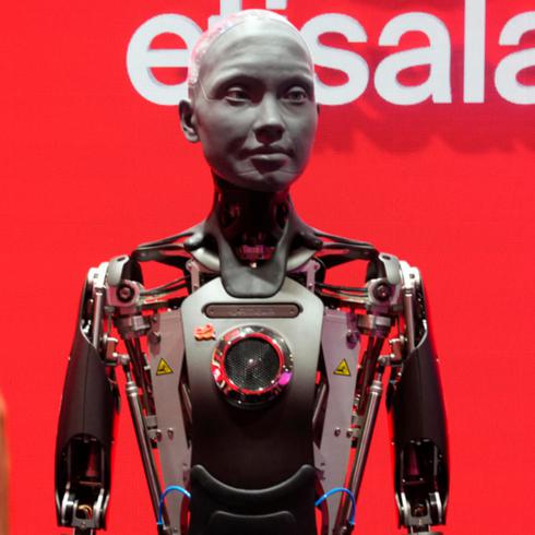 Robot con gran parecido al humano es capaz de expresar tristeza 