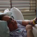 Enfermera queda encamada tras diagnóstico de artritis gotosa