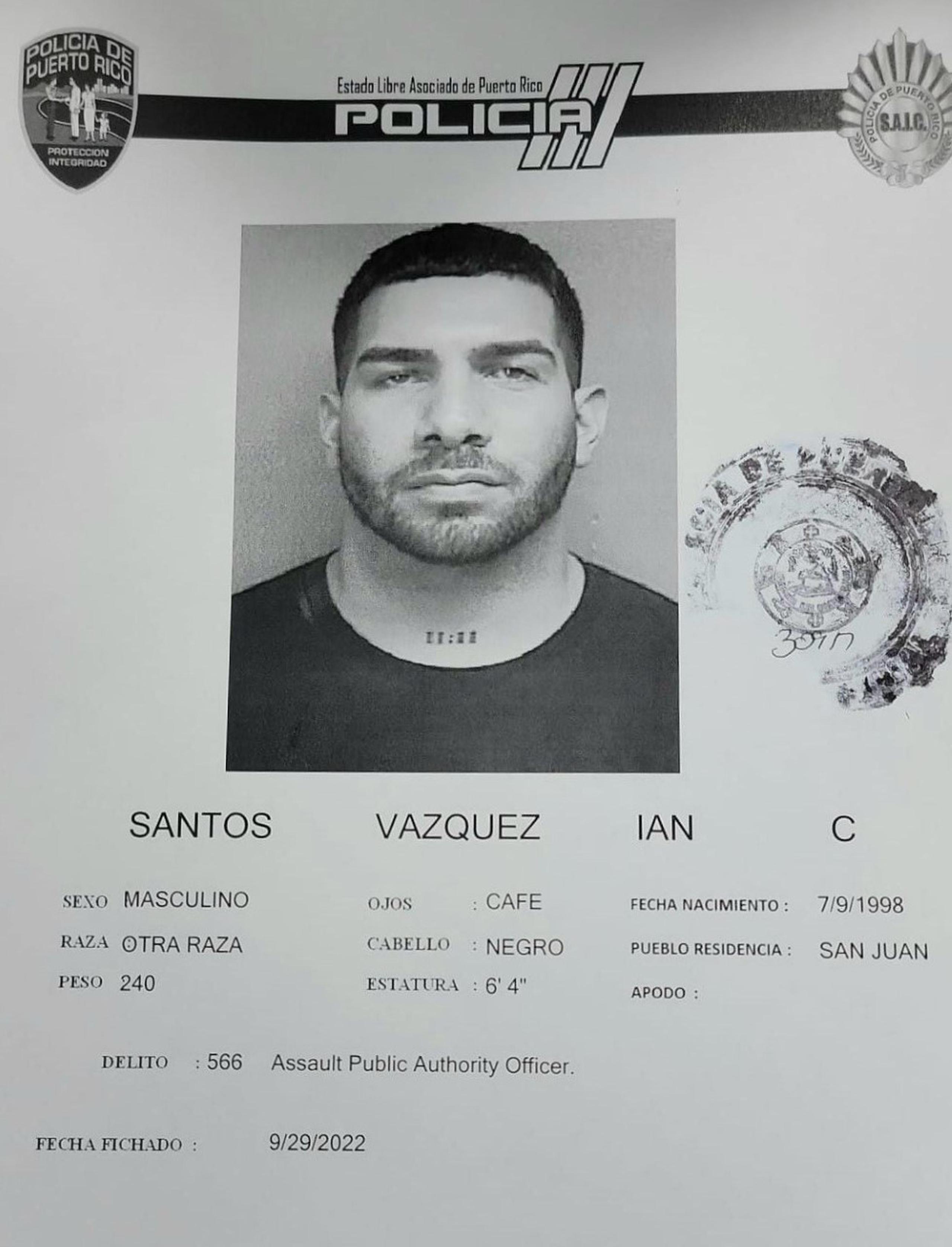 Ian C. Santos Vázquez quedó en libertad bajo fianza.