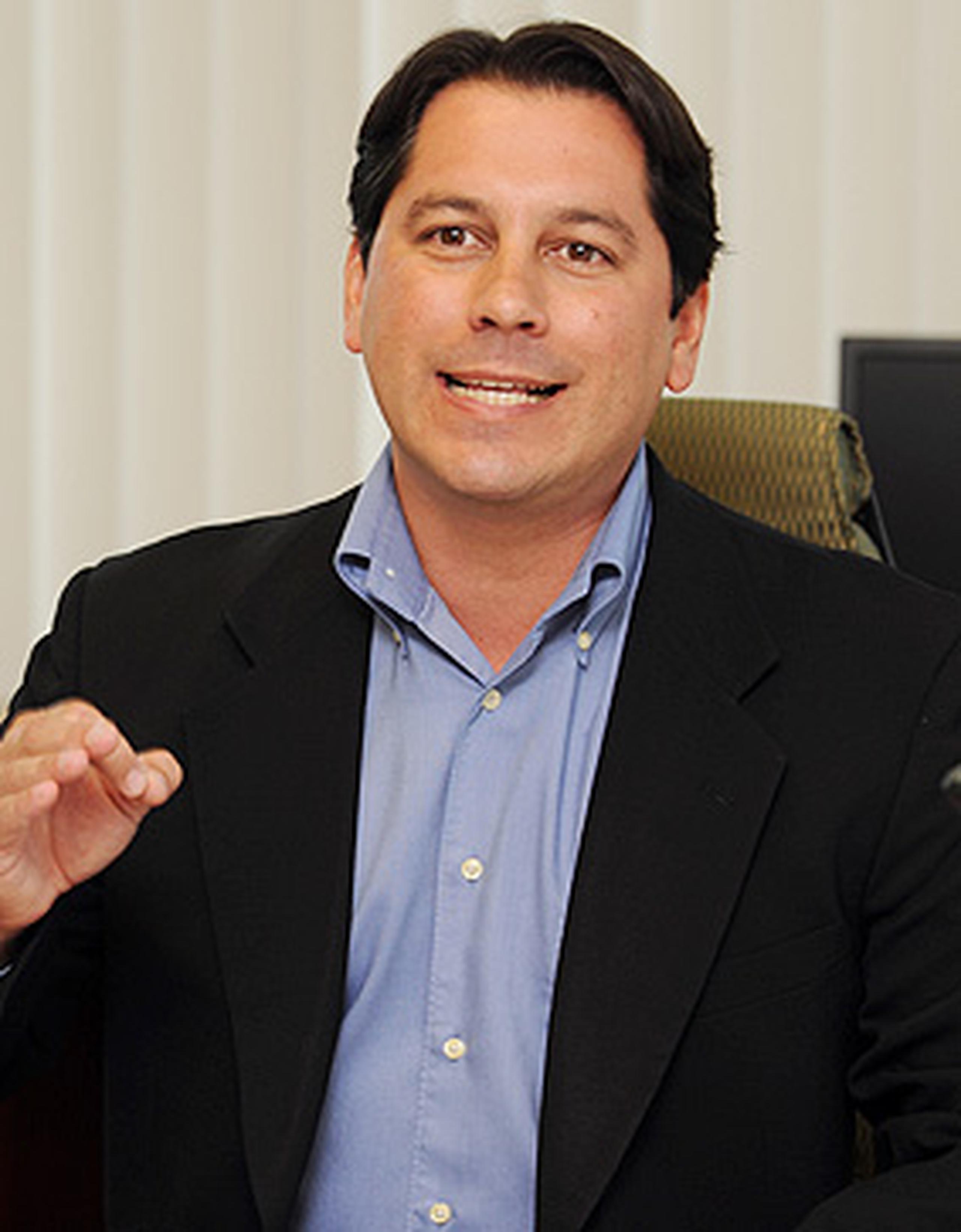 Defienden Juan Dalmau y Eduardo Bhatia posiciones de estudiantes de la