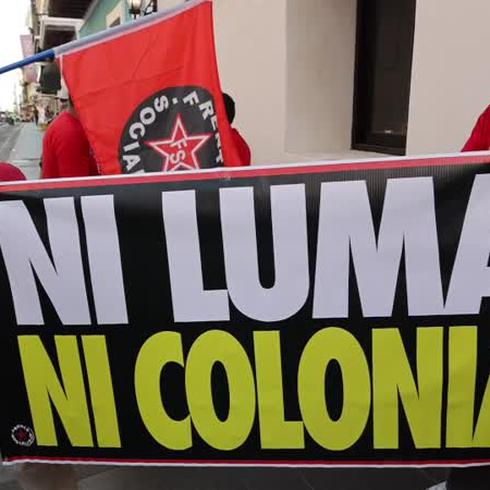 Manifestantes rechazan rotundamente la extensión del contrato de LUMA frente a La Fortaleza