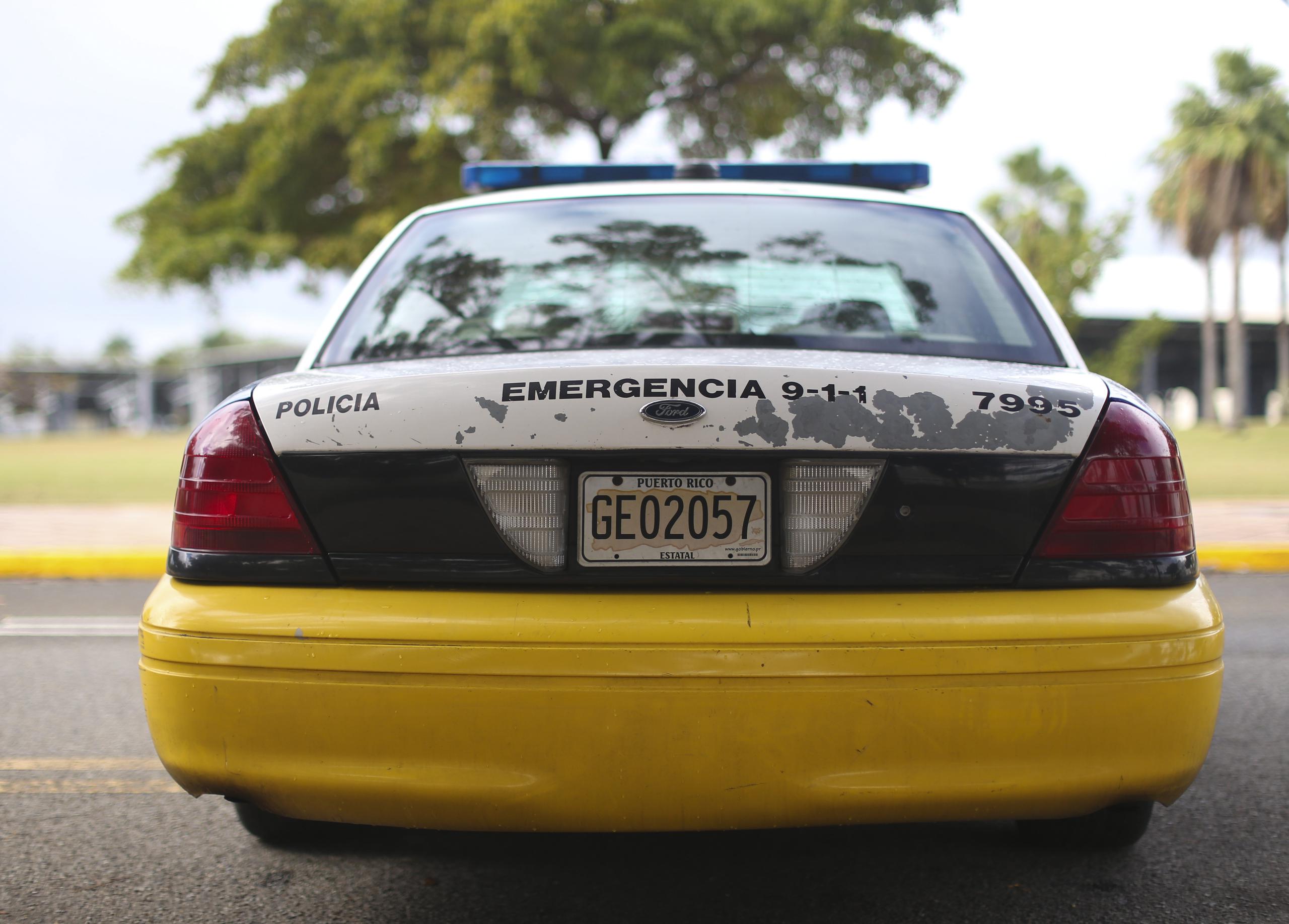 La División de Homicidios de Humacao junto al fiscal de turno investigan el trágico caso.