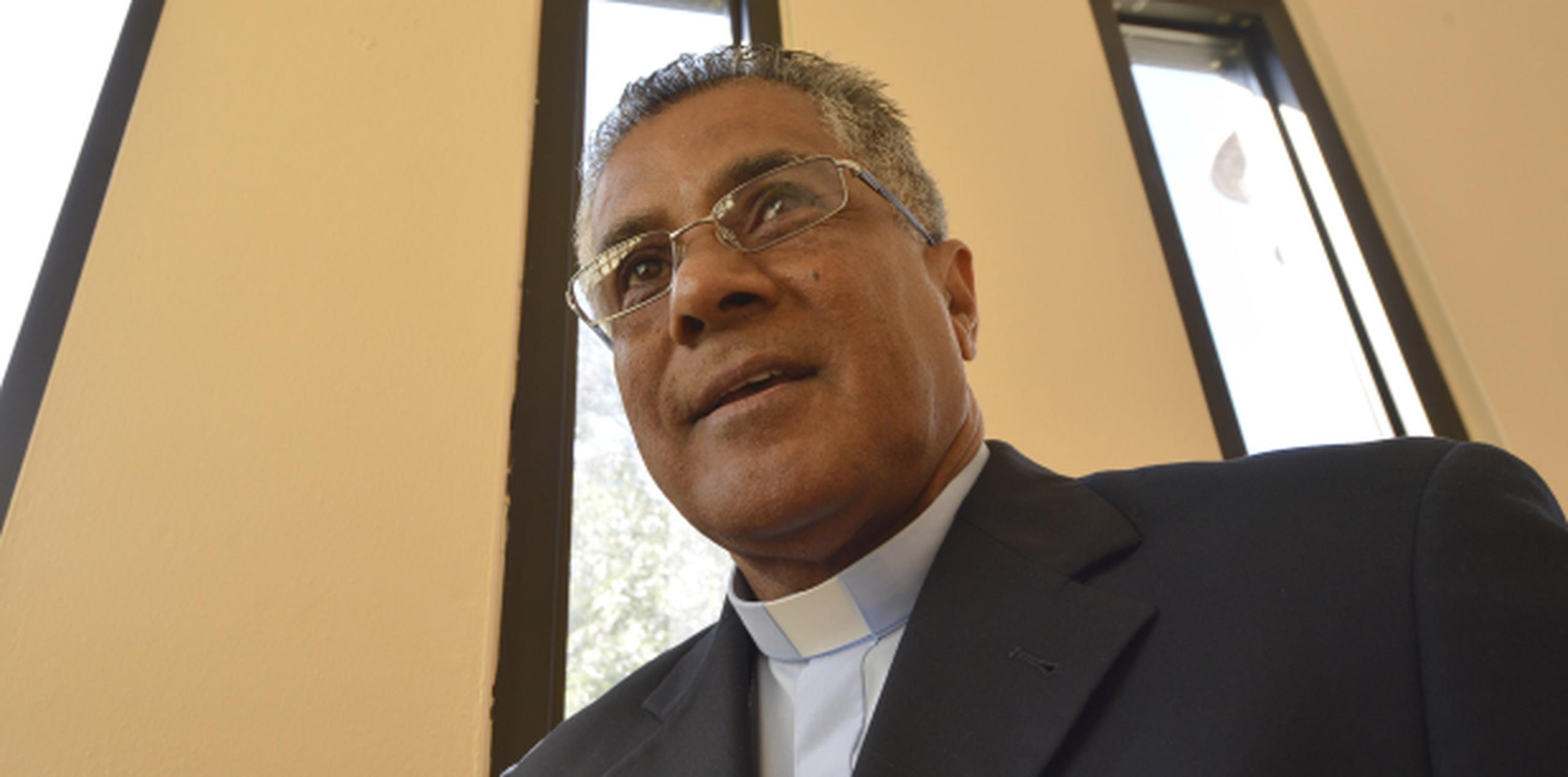 Eusebio Ramos Morales fue párroco en la Iglesia Dulce Nombre de Jesús en Humacao y profesor de Teología. (Archivo)