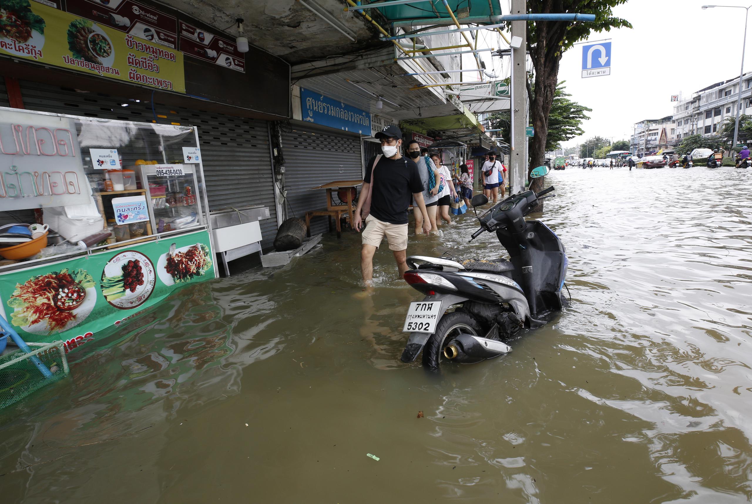 Las autoridades tailandesas pidieron cautela a los ciudadanos y emitieron este jueves alertas para “lluvias aisladas y muy intensas” para los próximos cuatro días en todas las regiones del país asiático, que se encuentra en pleno periodo de monzón.