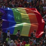 Conoce el significado de los colores de la bandera de orgullo LGBTIQ+