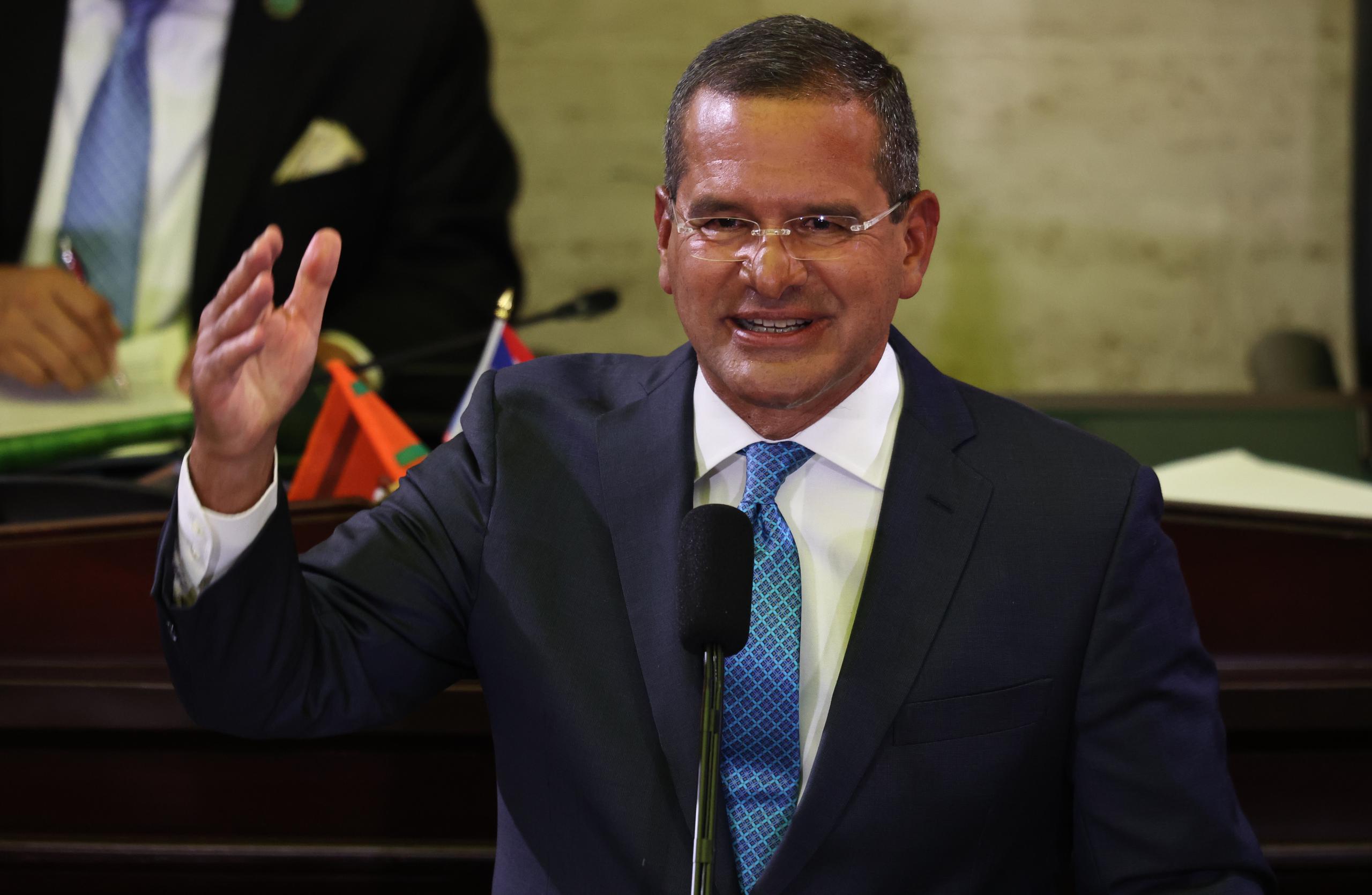 El gobernador Pedro Pierluisi ganó casi $72,000 para el año contributivo 2022, informó la Oficina de Prensa de La Fortaleza.