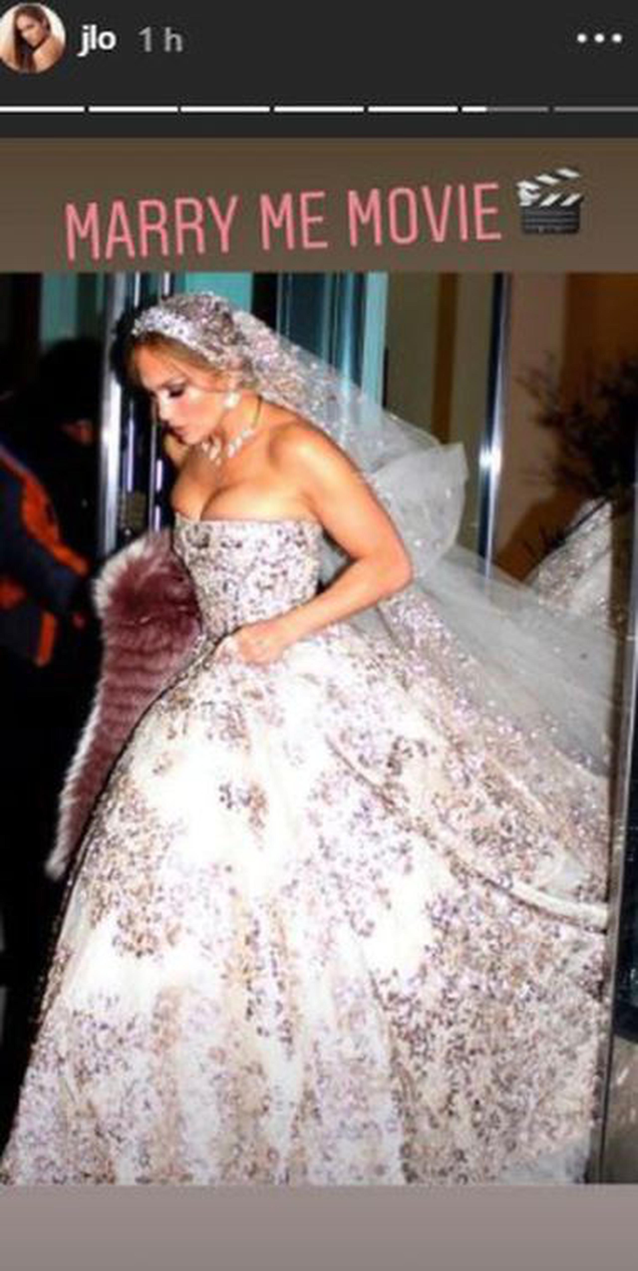 Jennifer López se viste de novia y no es para su boda con Álex Rodríguez. (@jlo / GDA)