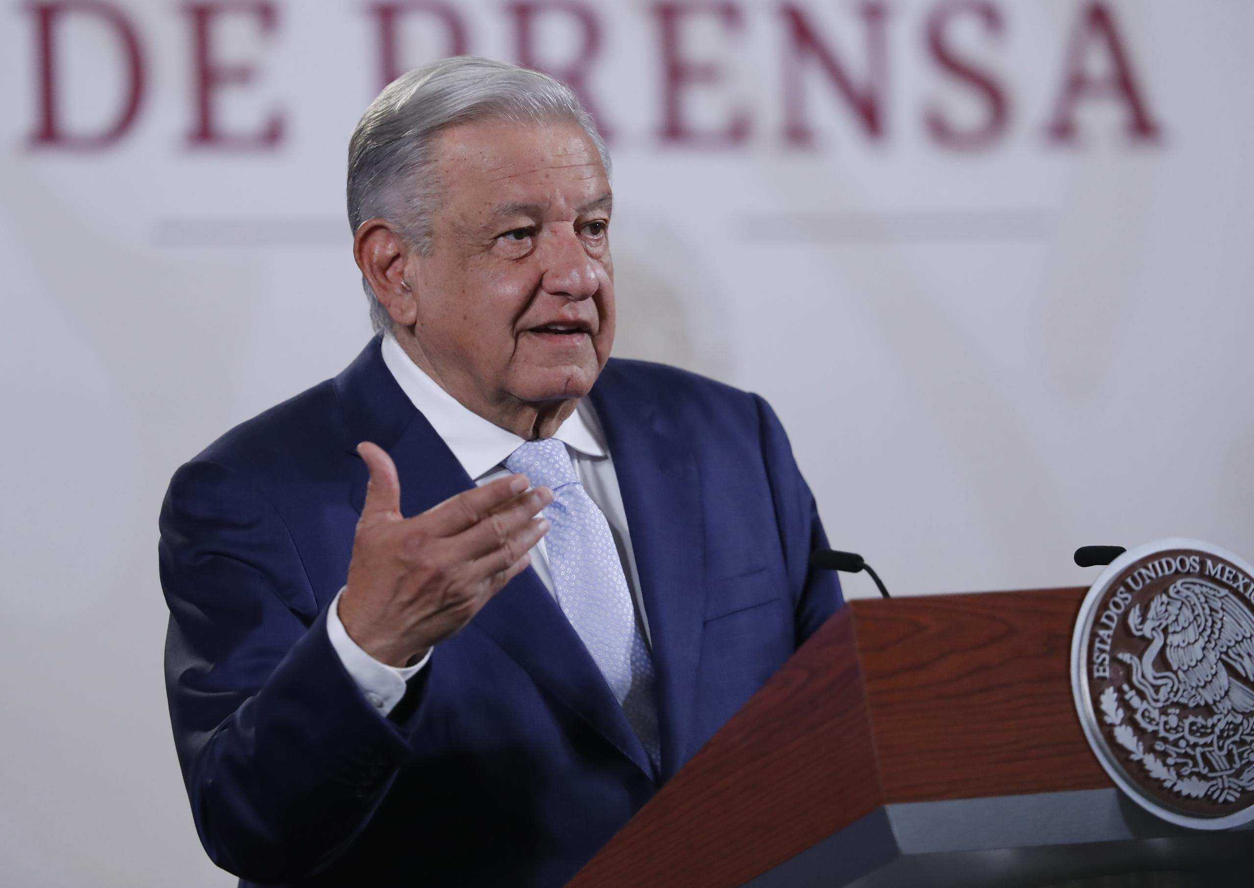 El presidente de México sostuvo que "a todos los candidatos se les está apoyando con seguridad", de cara a las elecciones que se celebran el dos de junio.