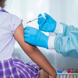 La vacunación, los exámenes físico y oral, y el regreso a clases