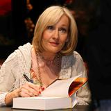 J.K. Rowling defiende su opinión sobre las personas transgénero