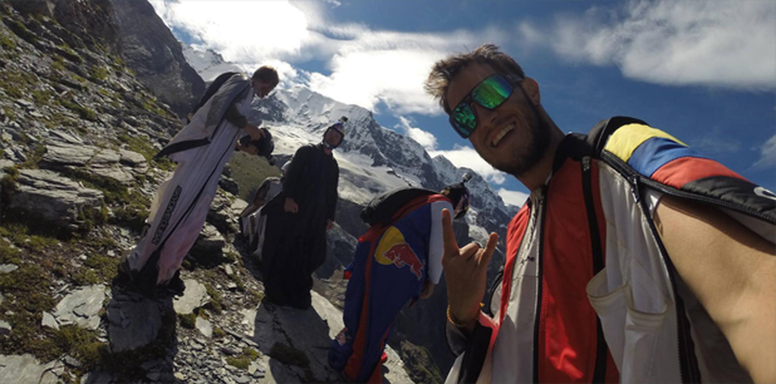 Flórez realizaba un salto base en Engelberg (Suiza) acompañado por dos compañeros que consiguieron aterrizar con seguridad, según un comunicado de Red Bull. (Facebook)