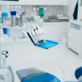 Muere niño tras un odontólogo extraerle los dientes de leche