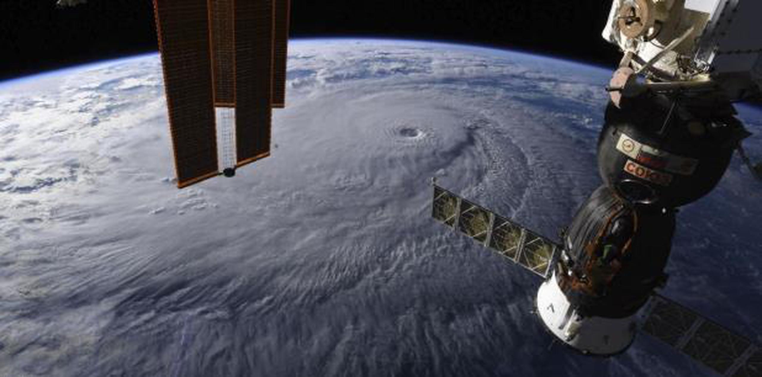 Imagen del huracán Lane tomada por el astronauta estadounidense Ricky Arnold desde la Estación Espacial Internacional. (NOAA)